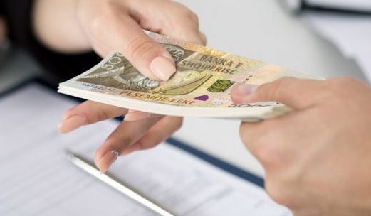 121 mln euro buxheti per pagat: Cdo vit rritje graduale per administraten